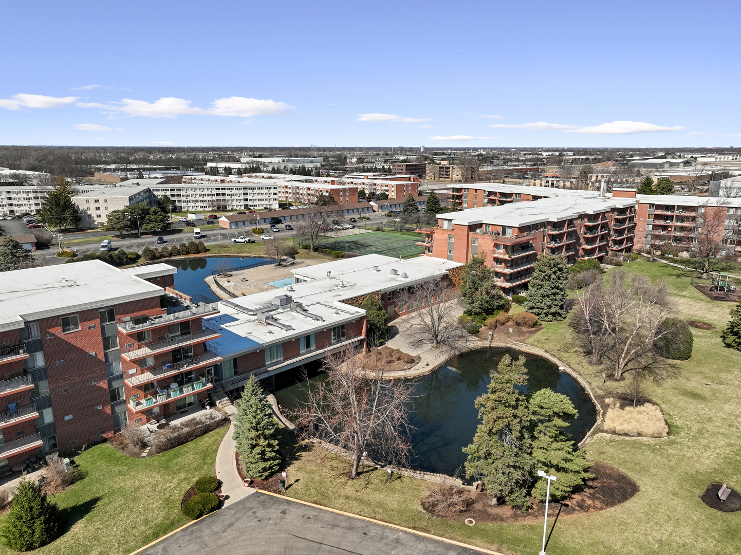 16 East Old Willow Road, Unit 223S Prospect Heights, IL 60070 - Photo 26 of 27 a picture of city view