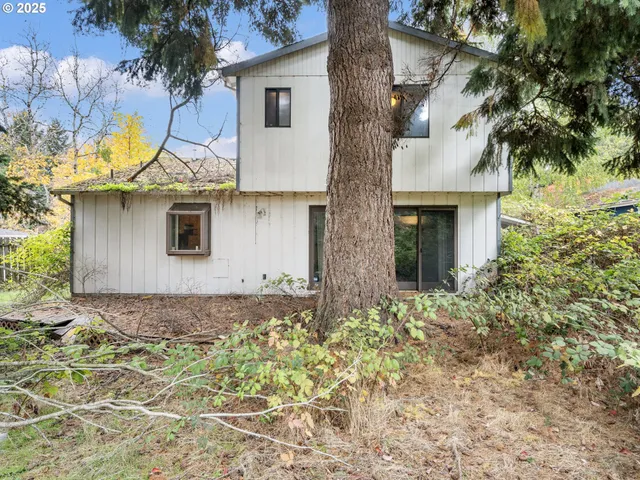 $420,000 | 3434 Southeast Rockwood Street, Milwaukie, OR 97222