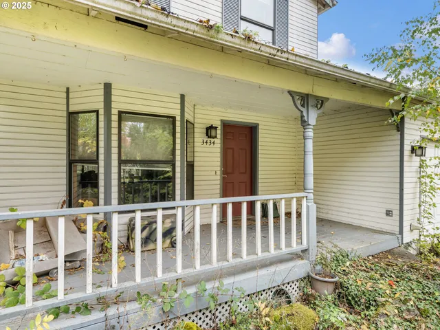 $420,000 | 3434 Southeast Rockwood Street, Milwaukie, OR 97222