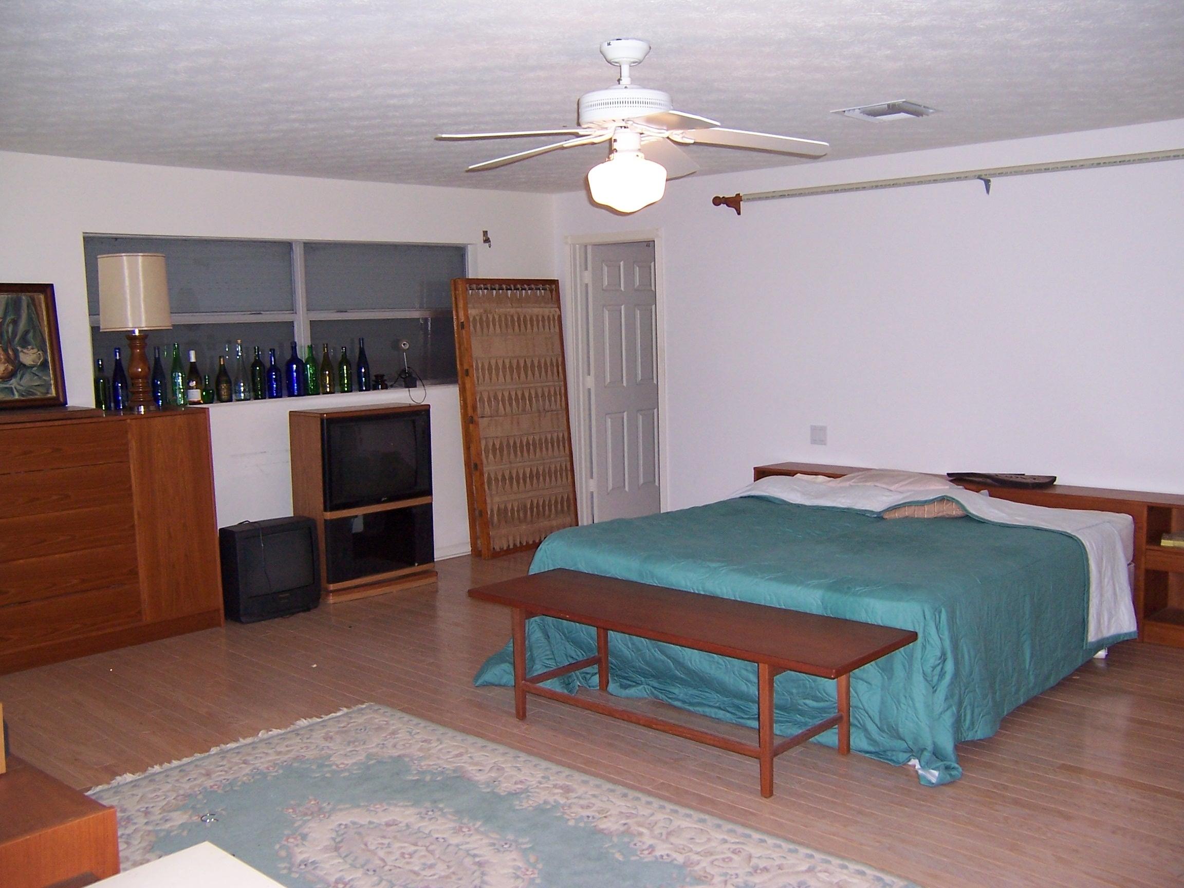 MASTER BEDROOM 2ND FLOOR