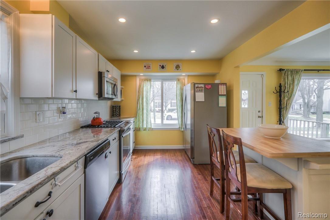 Beautiful Hardwood Floors throughout 1st Floor