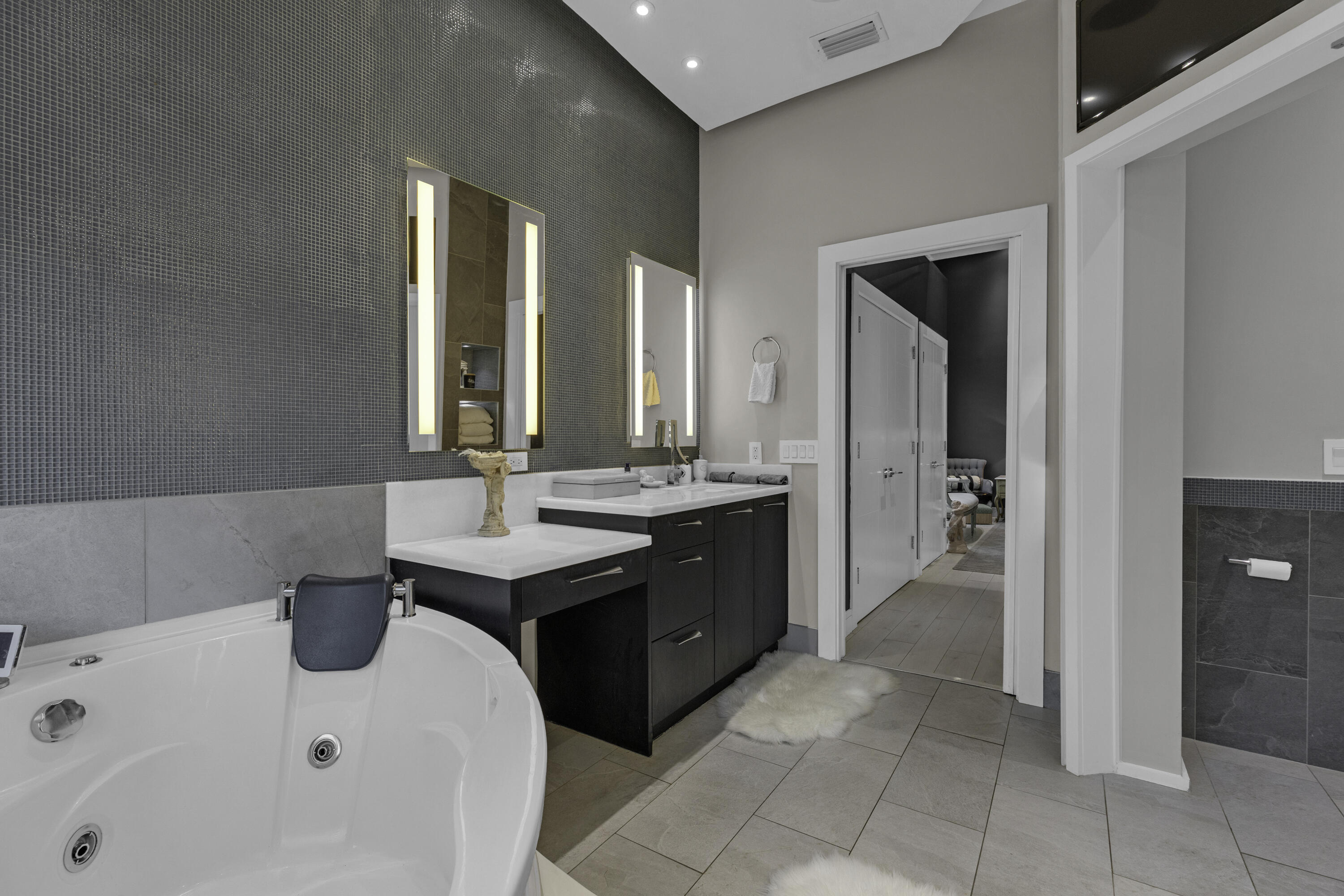 2550 Northwest 52nd Street Boca Raton, FL 33496 - Photo 15 of 53 1-23