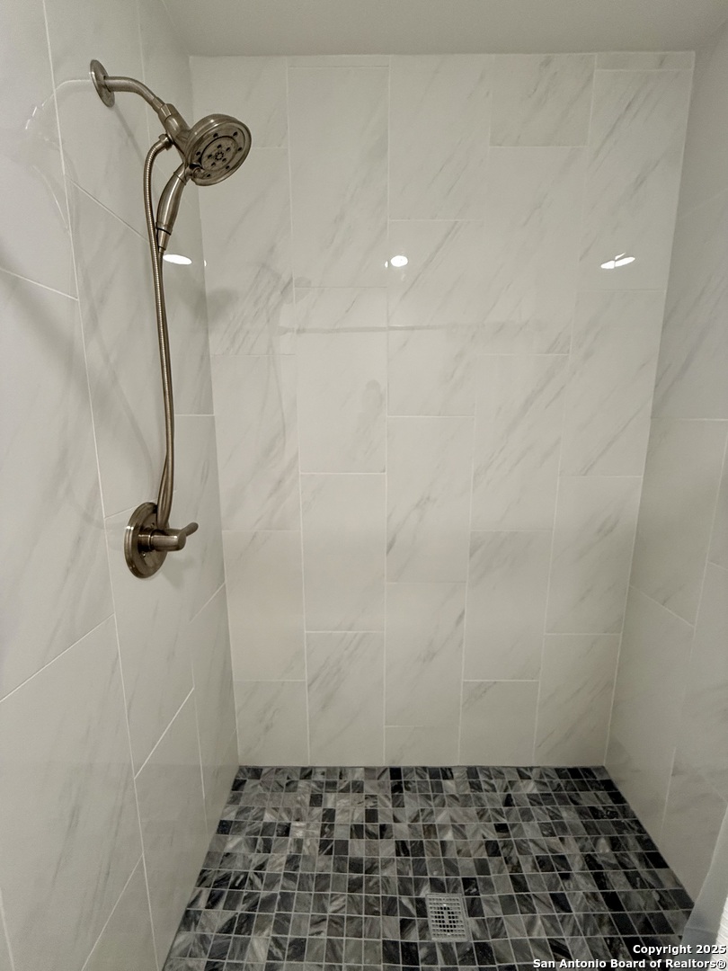 803 Leland Street Kenedy, TX 78119 - Photo 17 of 35