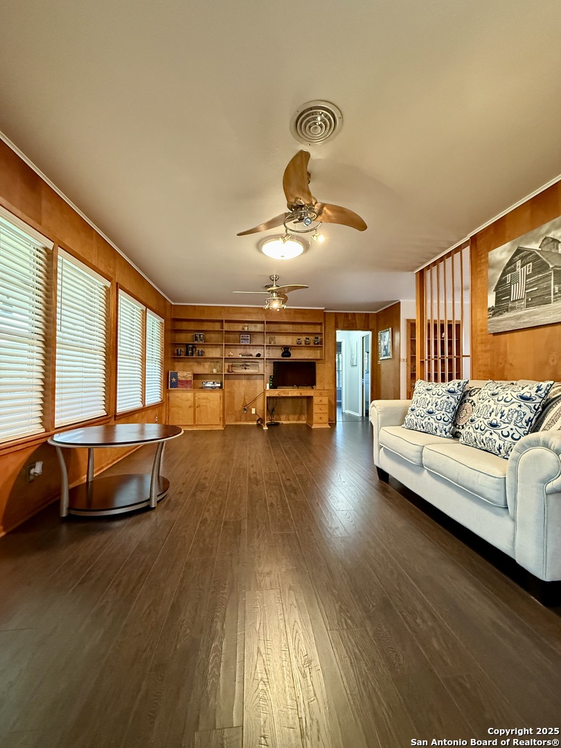 803 Leland Street Kenedy, TX 78119 - Photo 19 of 35