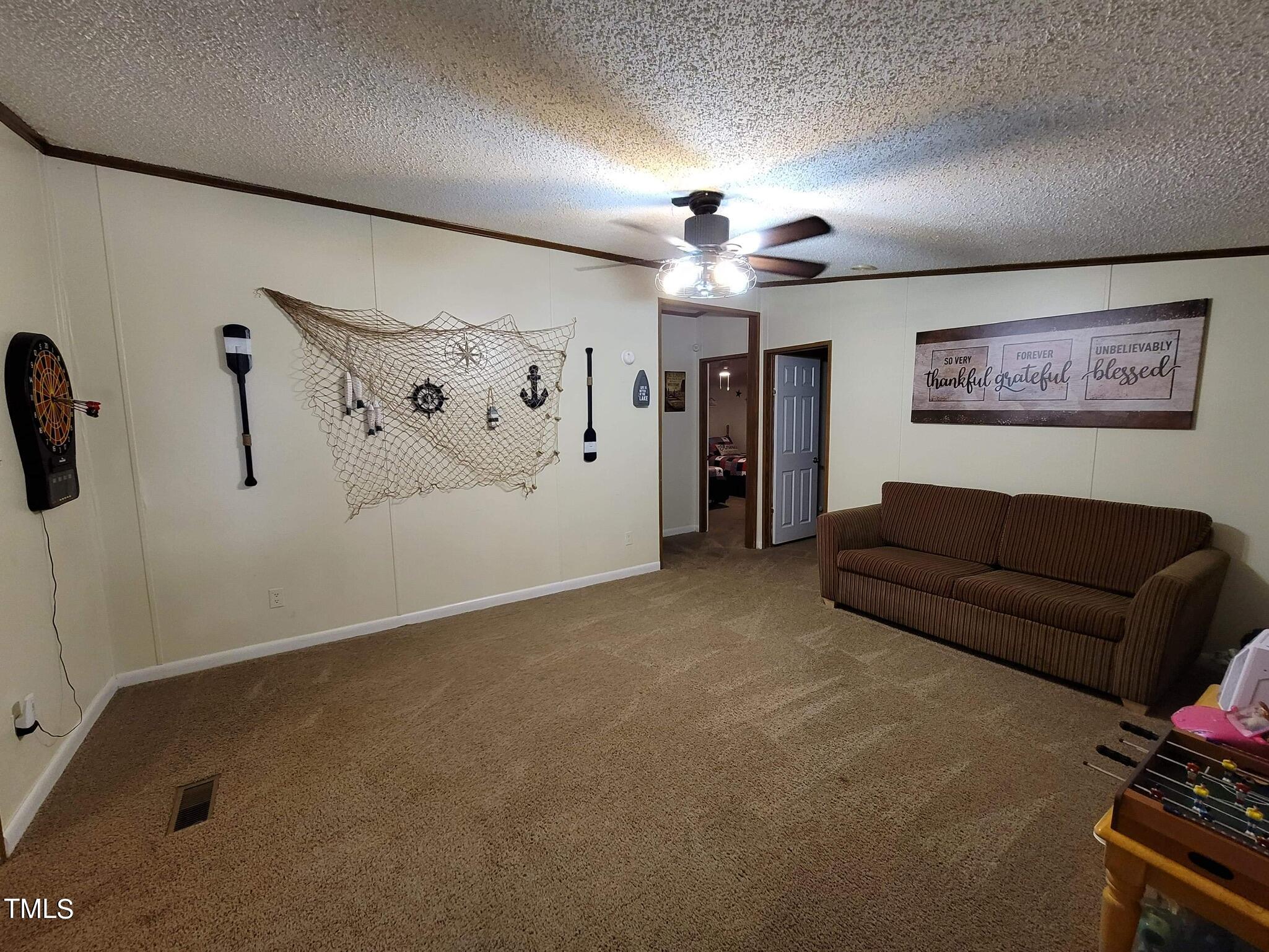 194 Waters Edge Road Henderson, NC 27537 - Photo 12 of 33 Family Room