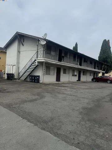 $1,899,900 | 318 Dumont Avenue, Hayward, CA 94544