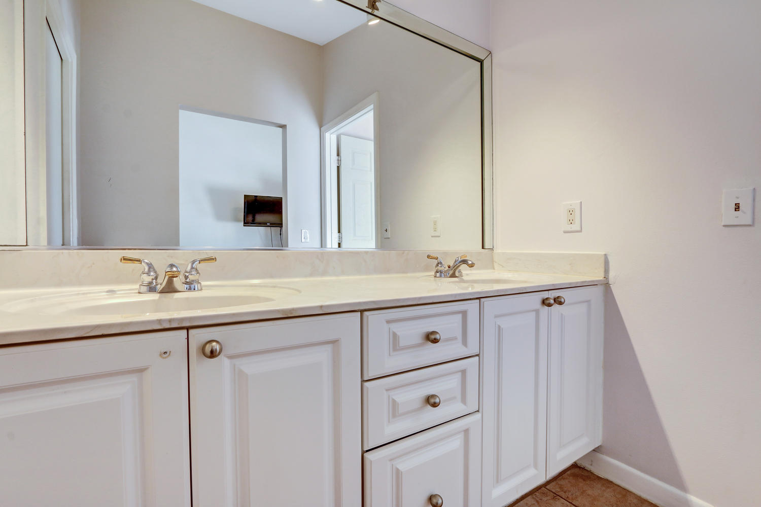 1680 Southwest 17th Street Boca Raton, FL 33486 - Photo 13 of 22 Masterbath