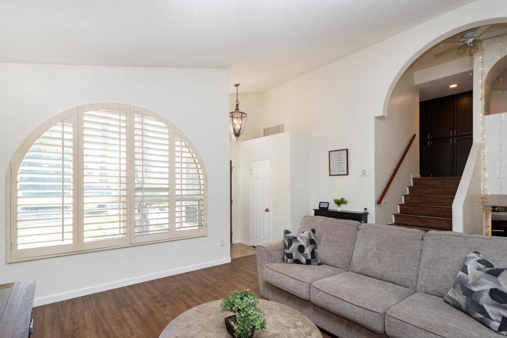 23945 Nectar Way Ramona, CA 92065 - Photo 4 of 47