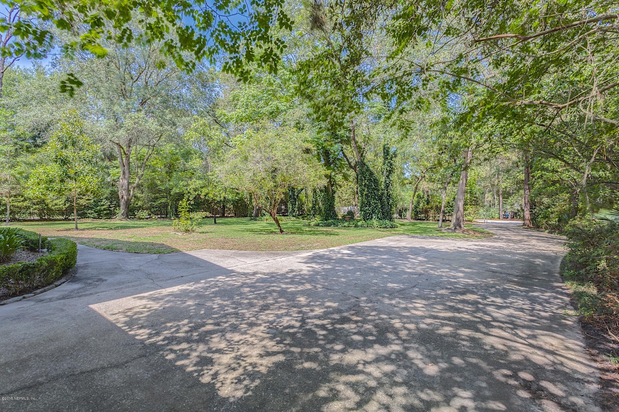 1590 Gately Road Jacksonville, FL 32225 - Photo 6 of 40 Long Driveway