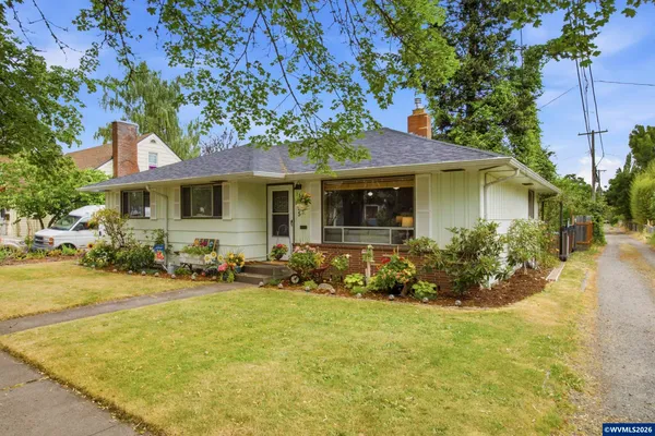 $379,900 | 1755 Madison Street Northeast, Salem, OR 97301