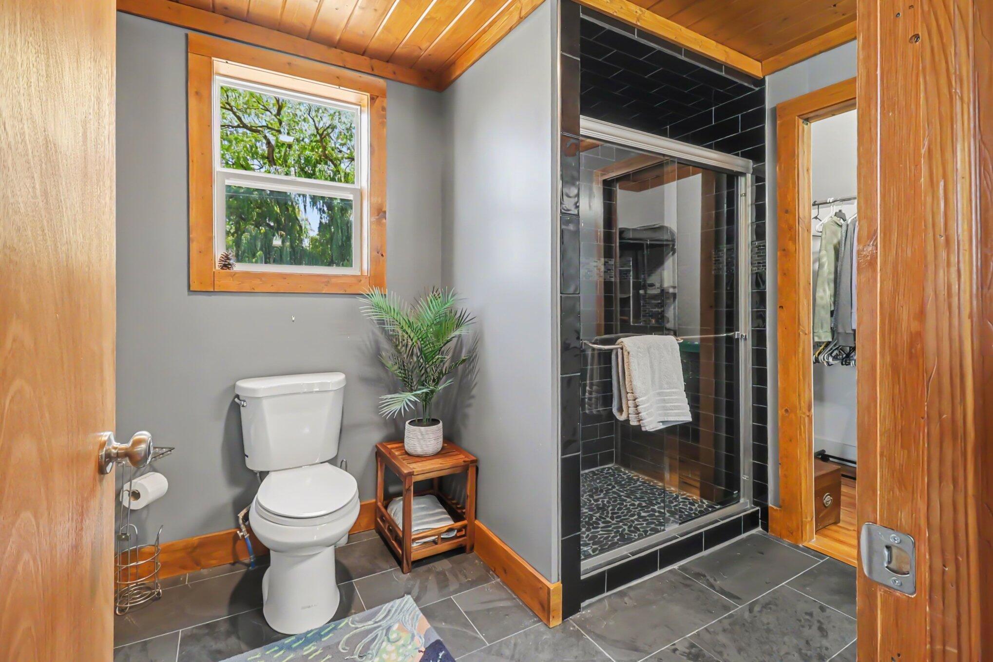 4619 South Morton Road Ludington, MI 49431 - Photo 21 of 34 upper bathroom