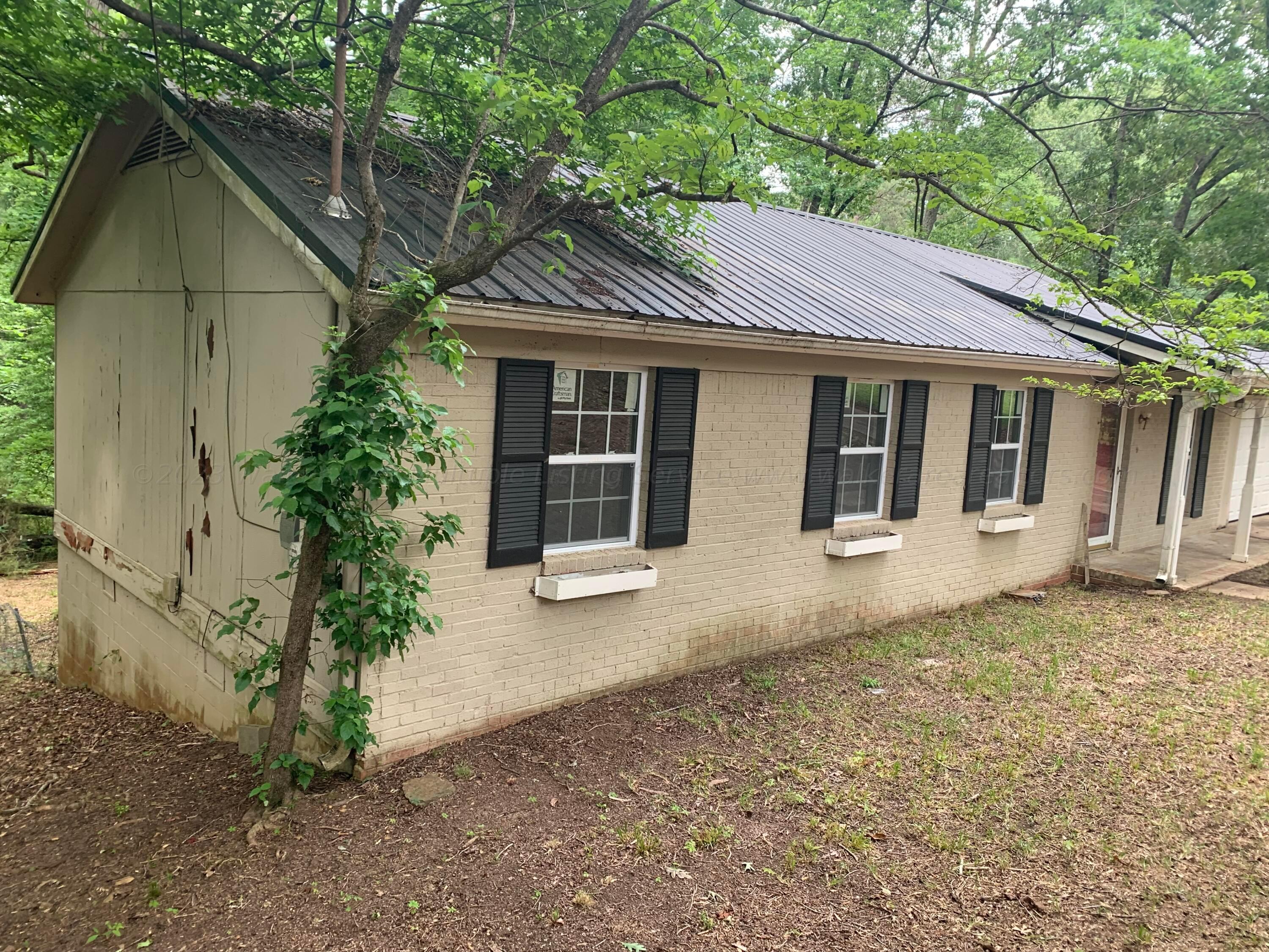 1109 Cherokee Road Jasper, AL 35501 - Photo 3 of 22 Gallery Image 3