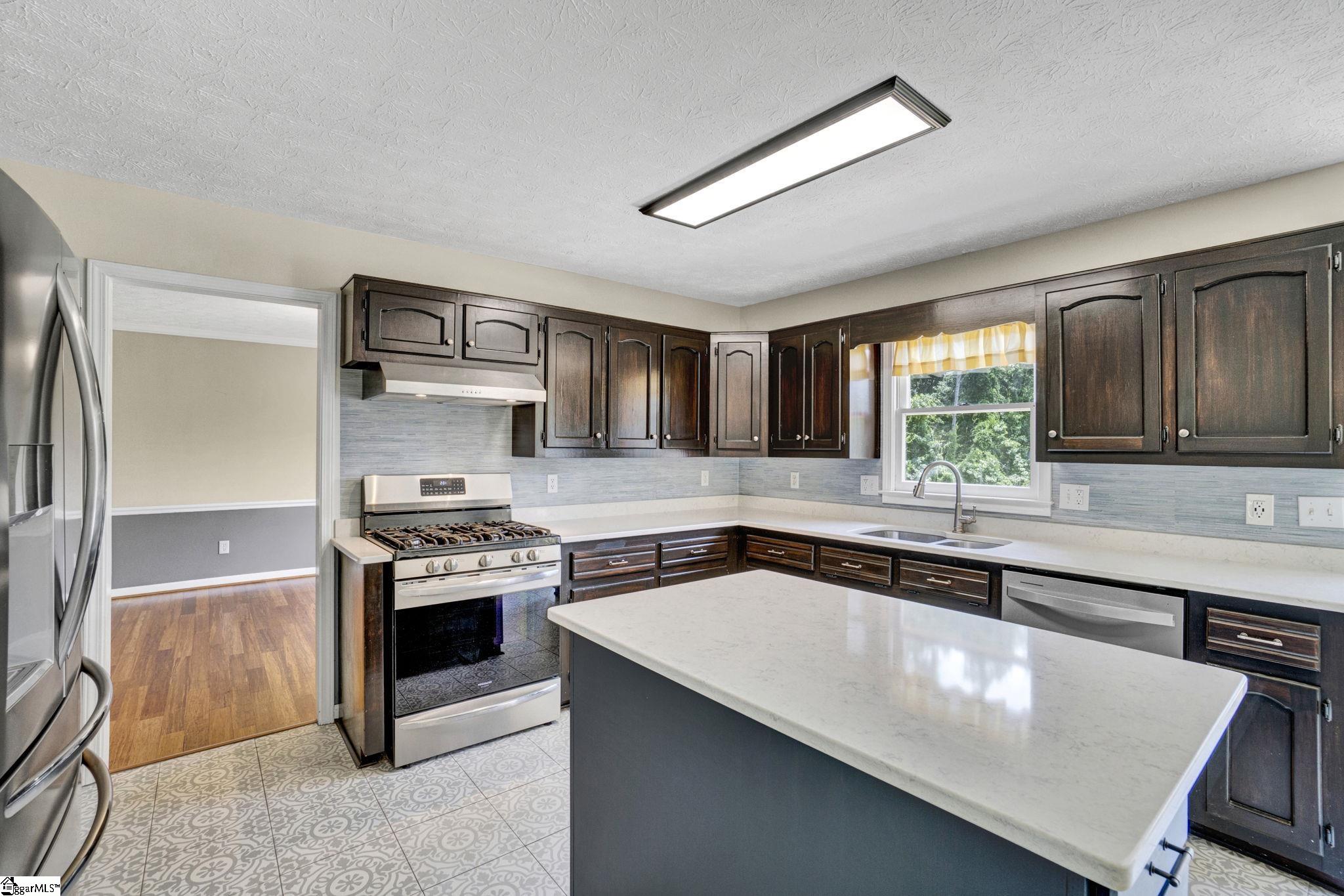 108 Syracuse Road Easley, SC 29642 - Photo 13 of 50