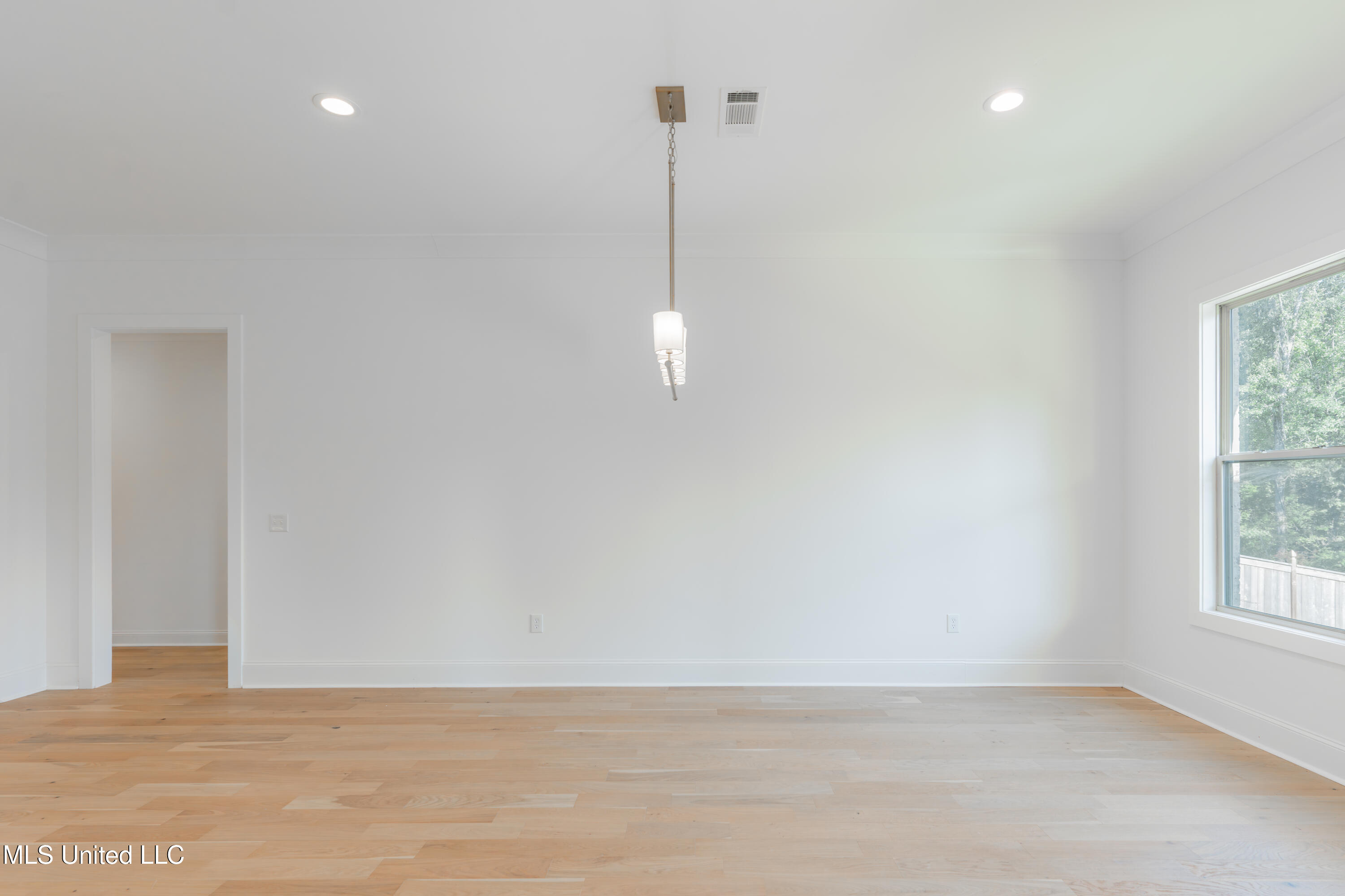 128 Catherine Boulevard Clinton, MS 39056 - Photo 29 of 80 29-DiningArea