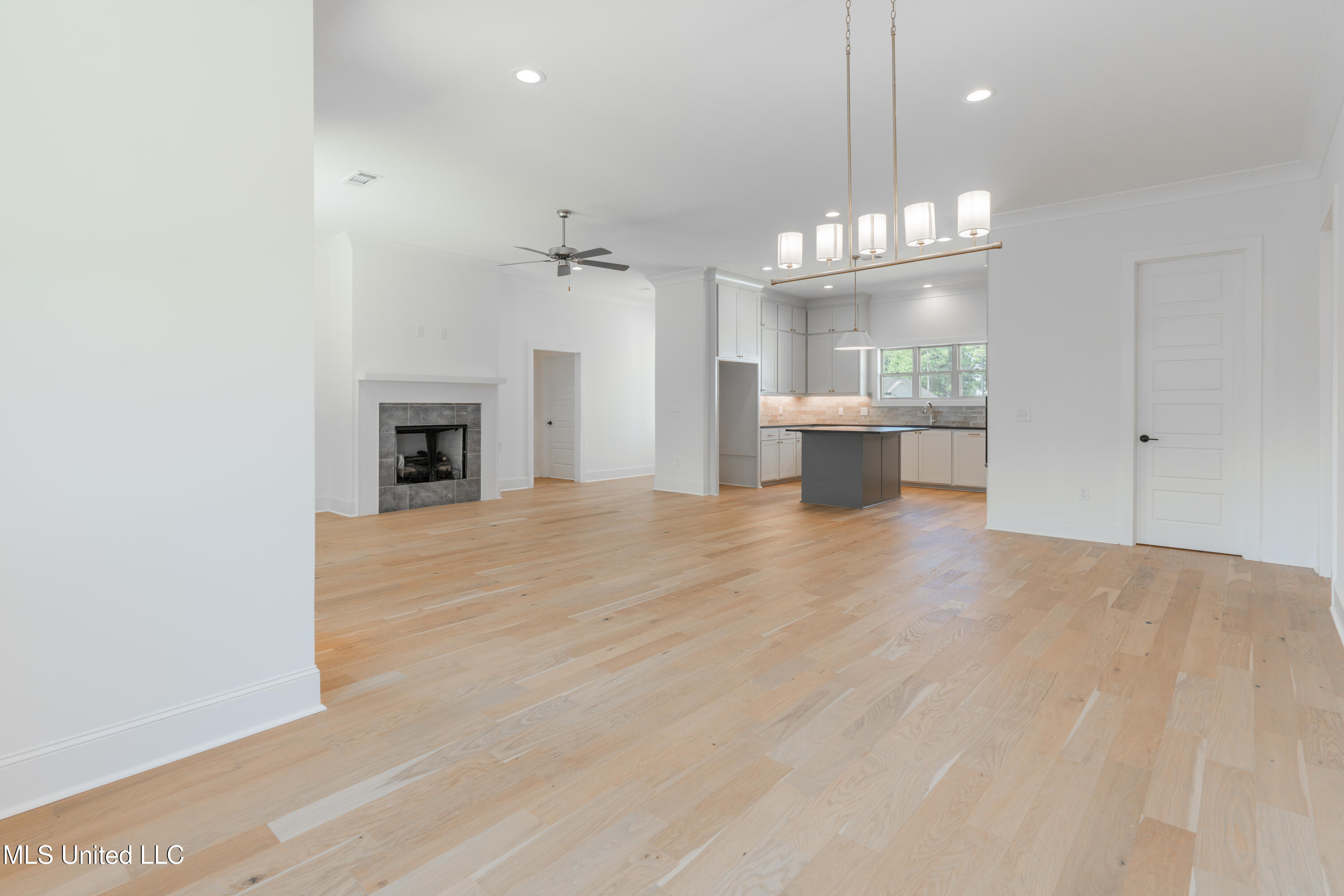 128 Catherine Boulevard Clinton, MS 39056 - Photo 32 of 80 32-DiningArea