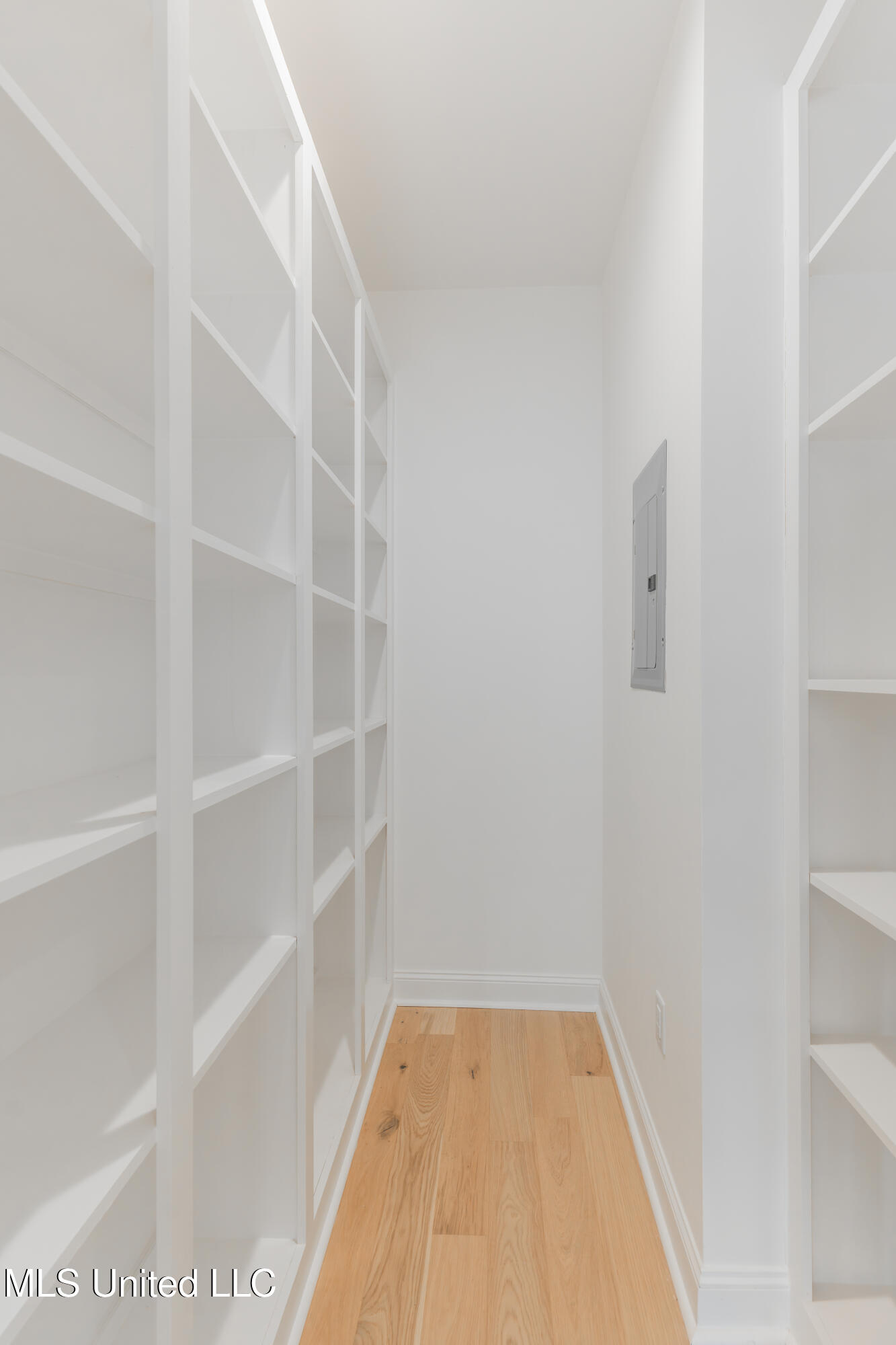 128 Catherine Boulevard Clinton, MS 39056 - Photo 34 of 80 34-Pantry