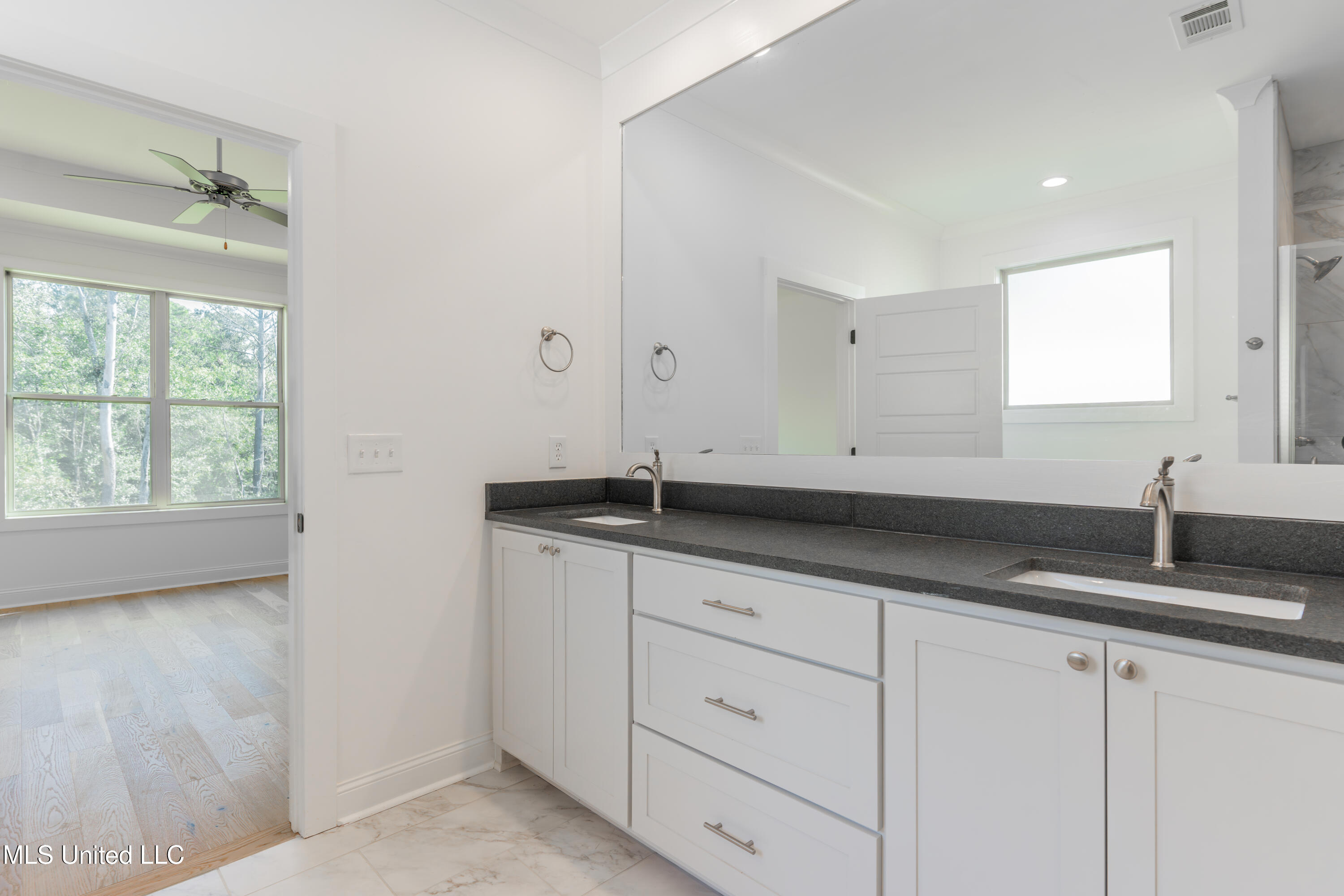 128 Catherine Boulevard Clinton, MS 39056 - Photo 45 of 80 45-PrimaryBathroom