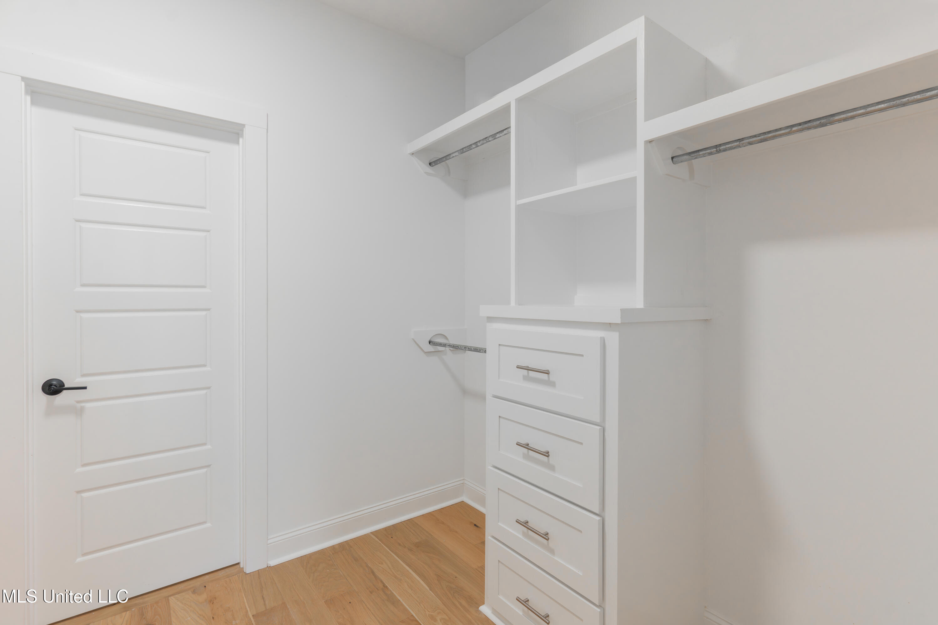 128 Catherine Boulevard Clinton, MS 39056 - Photo 48 of 80 48-PrimaryCloset