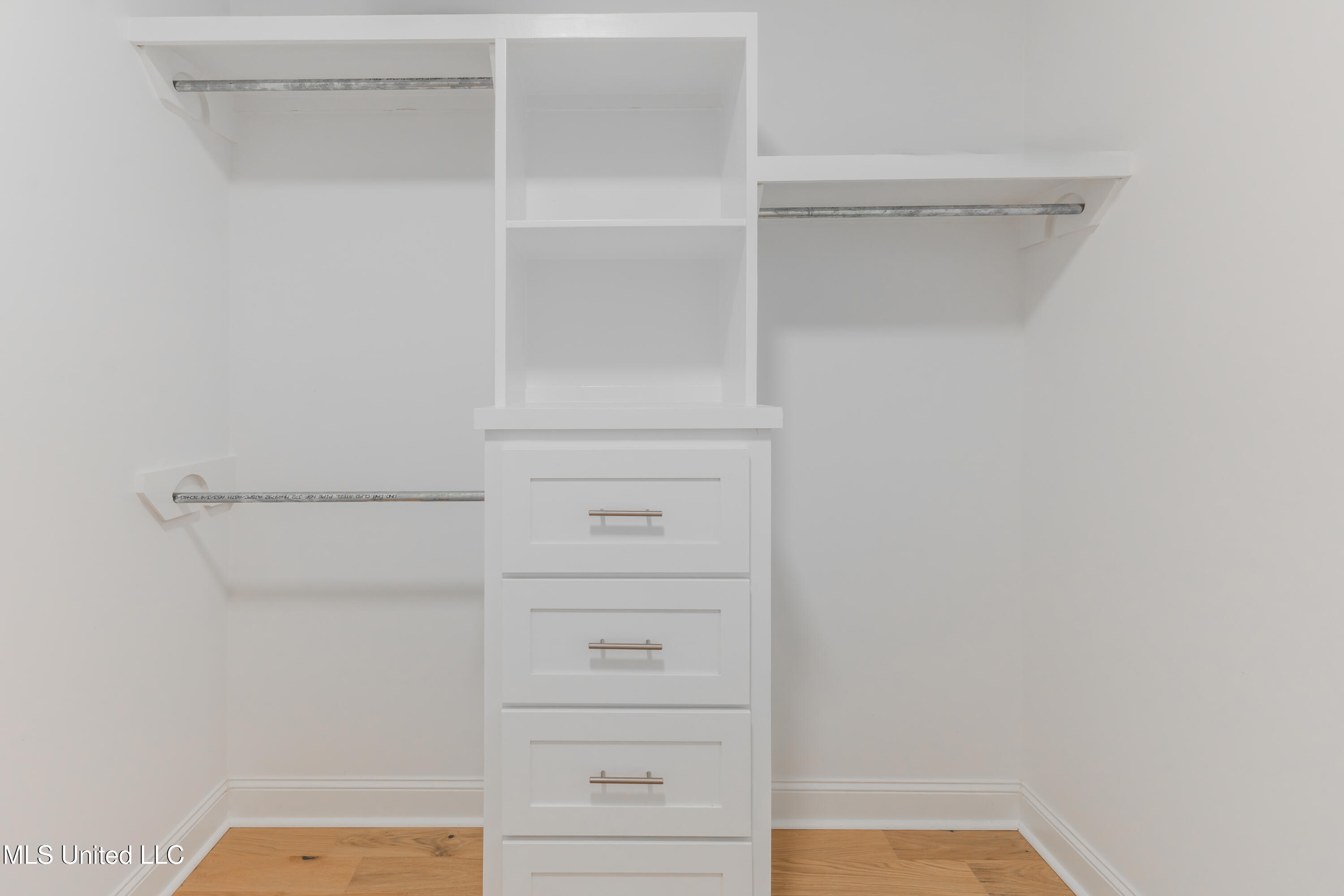 128 Catherine Boulevard Clinton, MS 39056 - Photo 49 of 80 49-PrimaryCloset