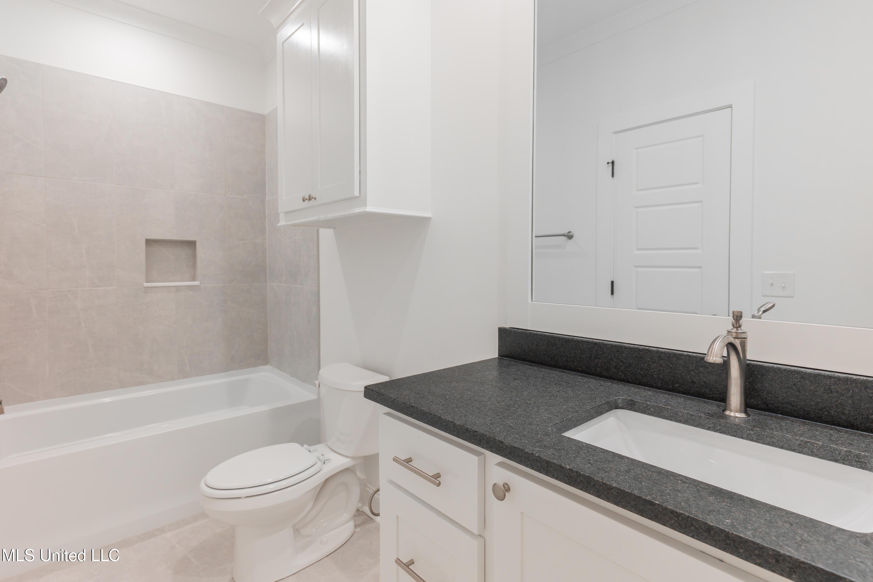 128 Catherine Boulevard Clinton, MS 39056 - Photo 62 of 80 62-PrivateBathroom