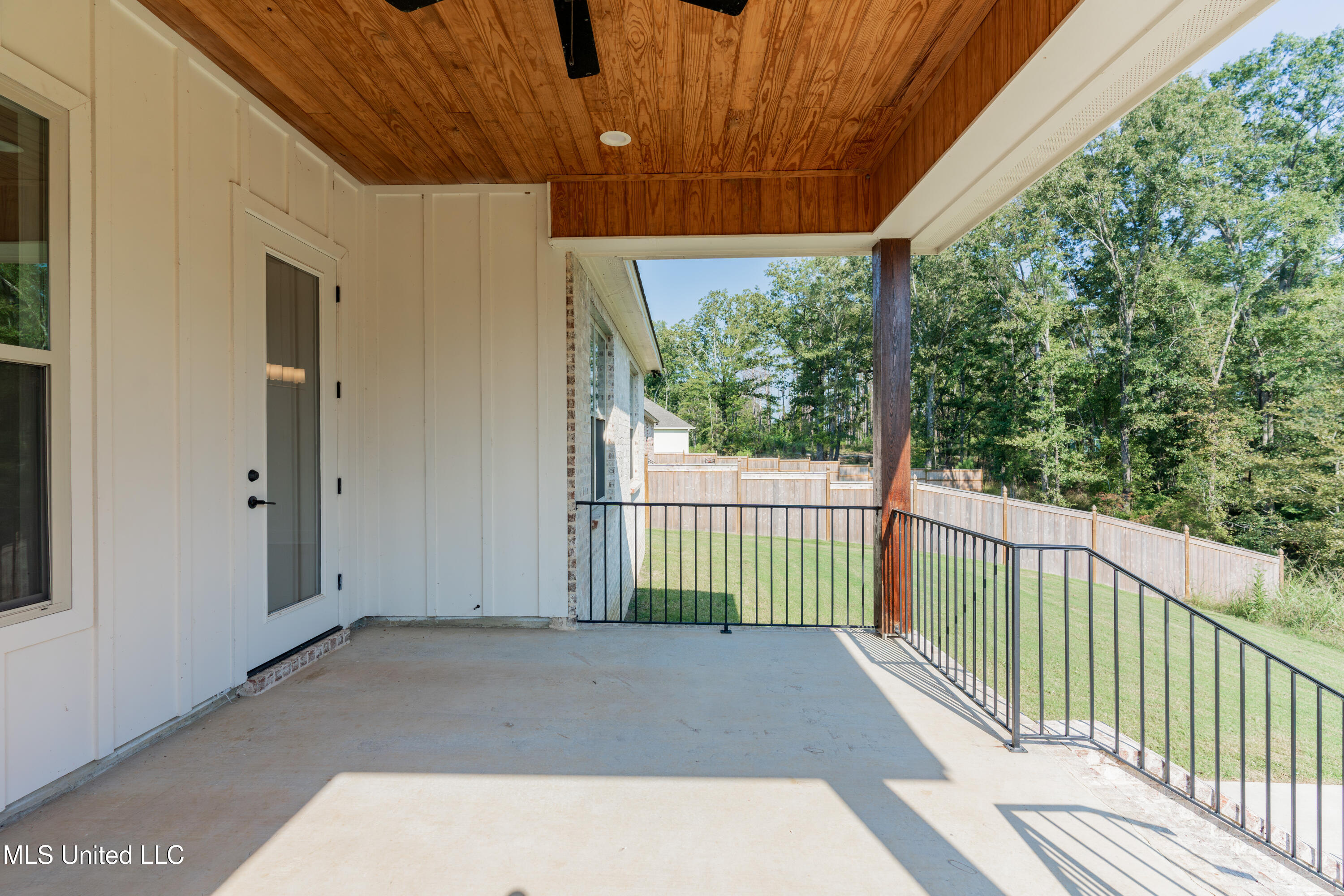 128 Catherine Boulevard Clinton, MS 39056 - Photo 69 of 80 69-Back