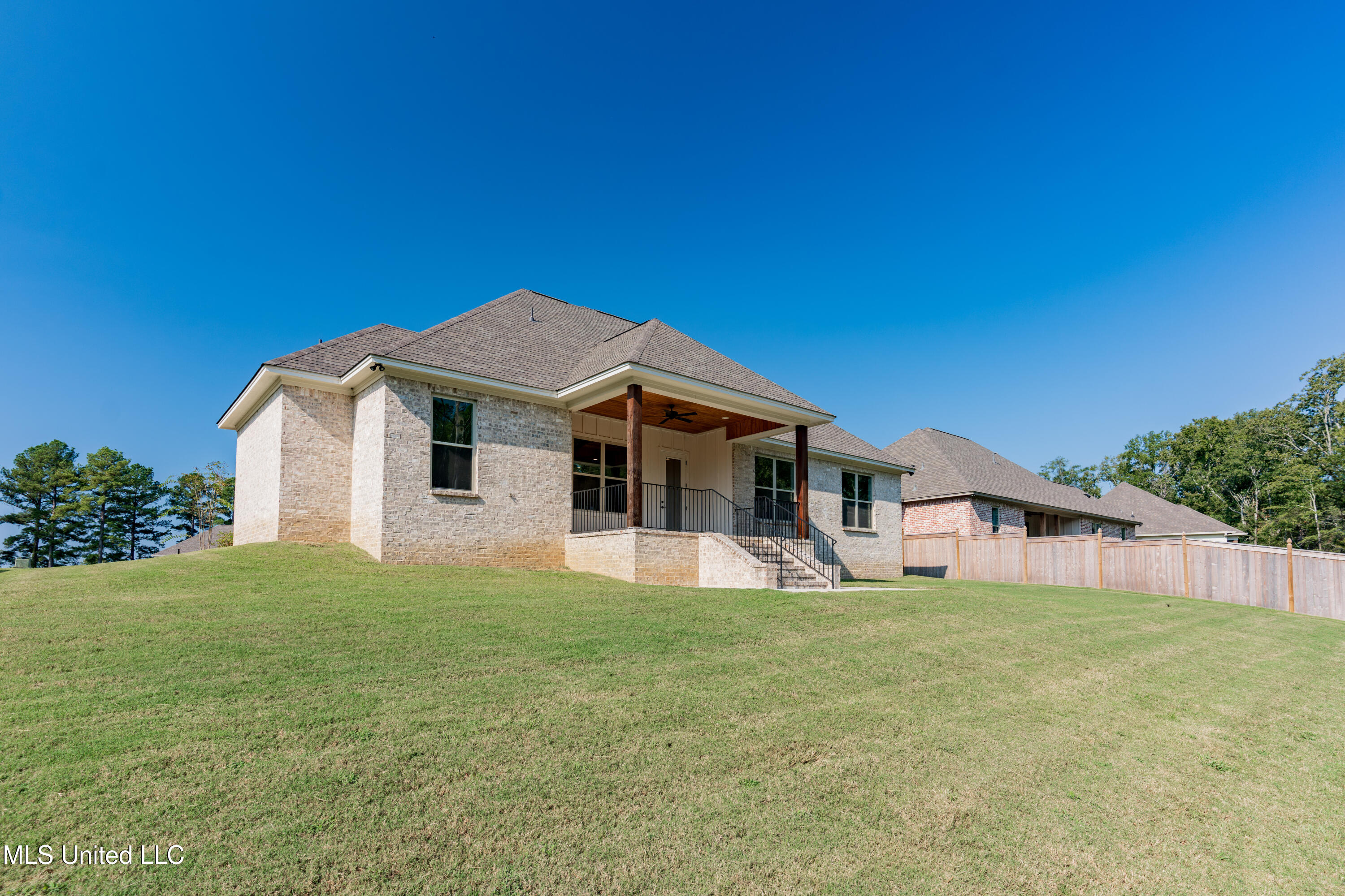 128 Catherine Boulevard Clinton, MS 39056 - Photo 76 of 80 76-Back