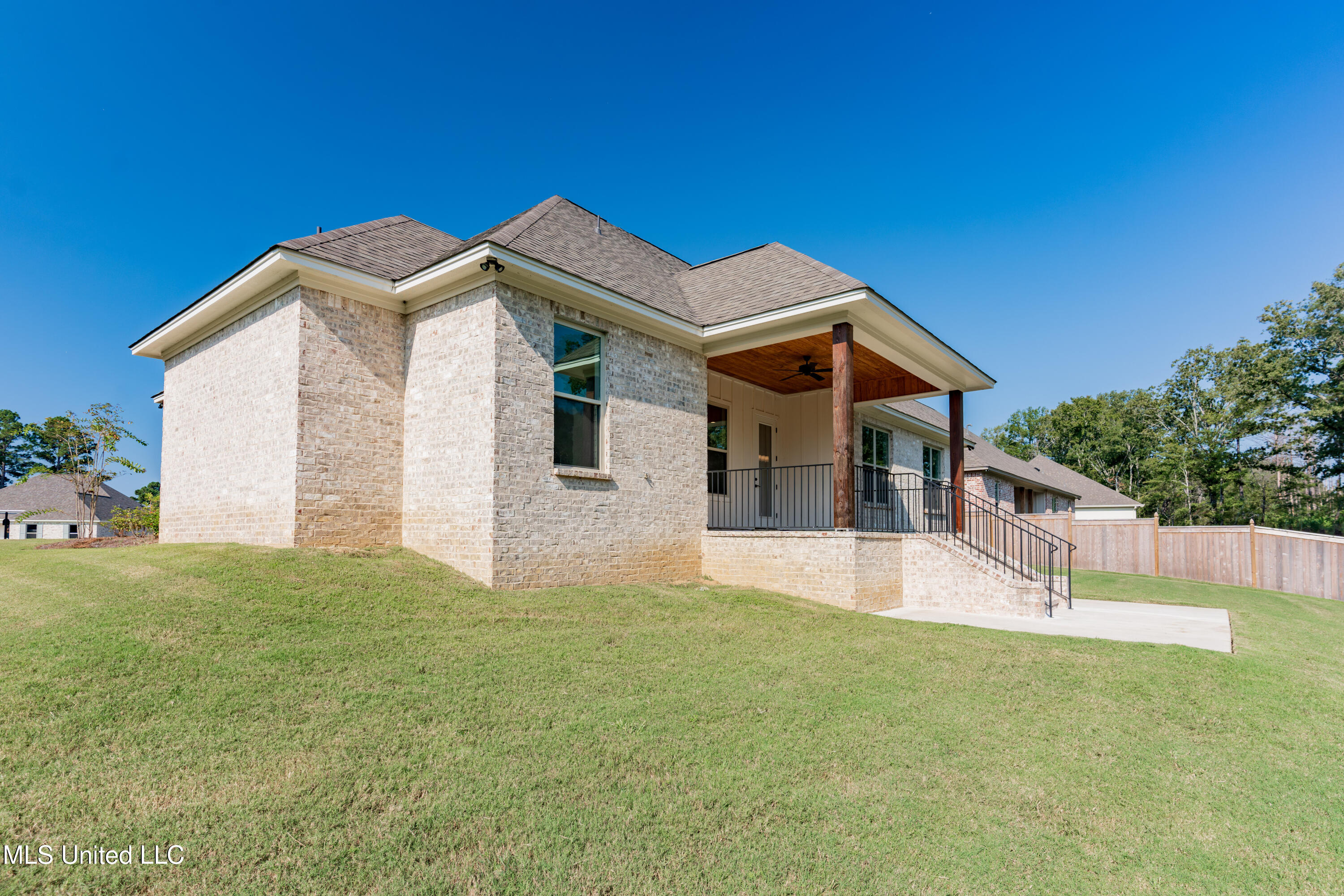 128 Catherine Boulevard Clinton, MS 39056 - Photo 77 of 80 77-Back