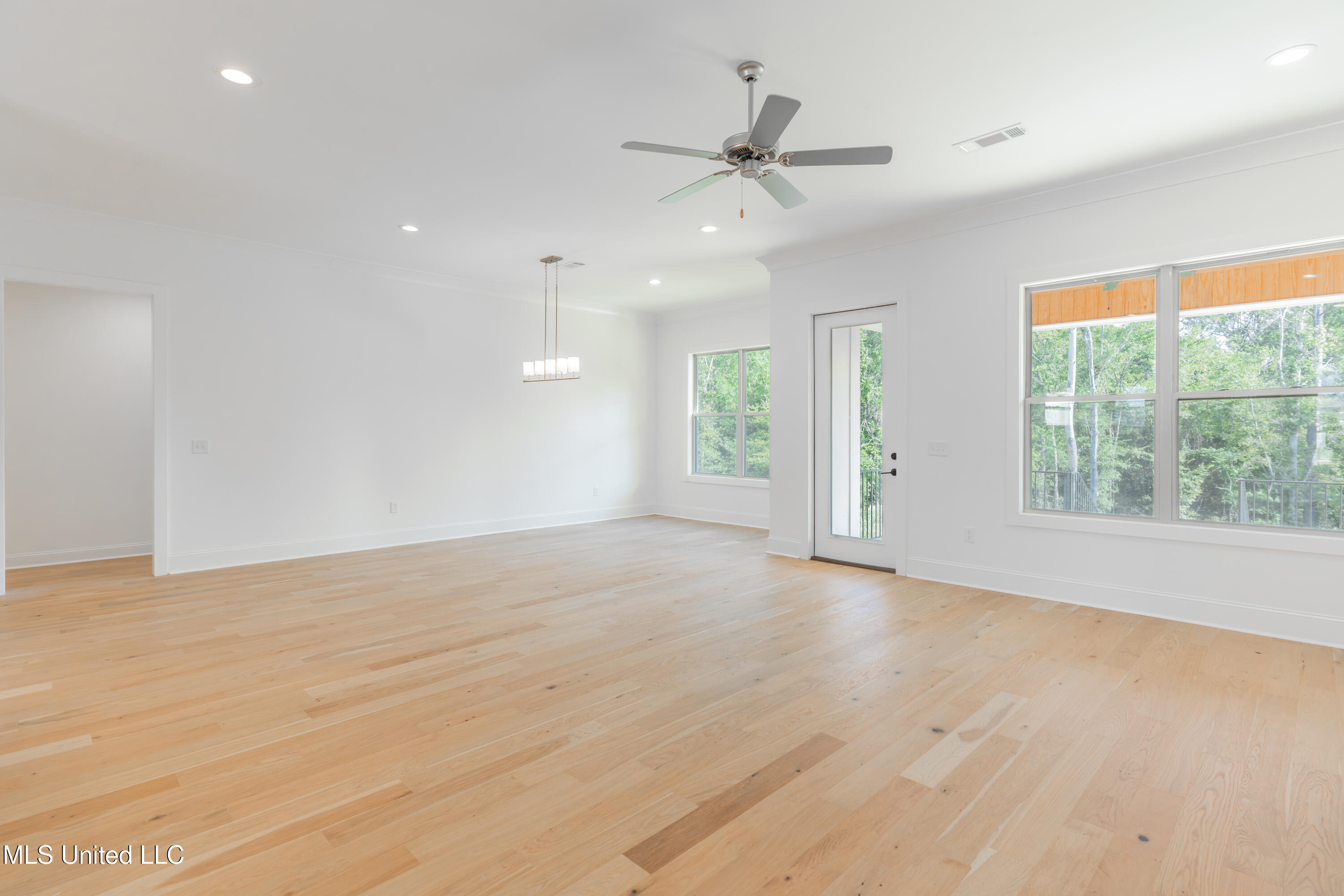 128 Catherine Boulevard Clinton, MS 39056 - Photo 10 of 80 10-LivingArea