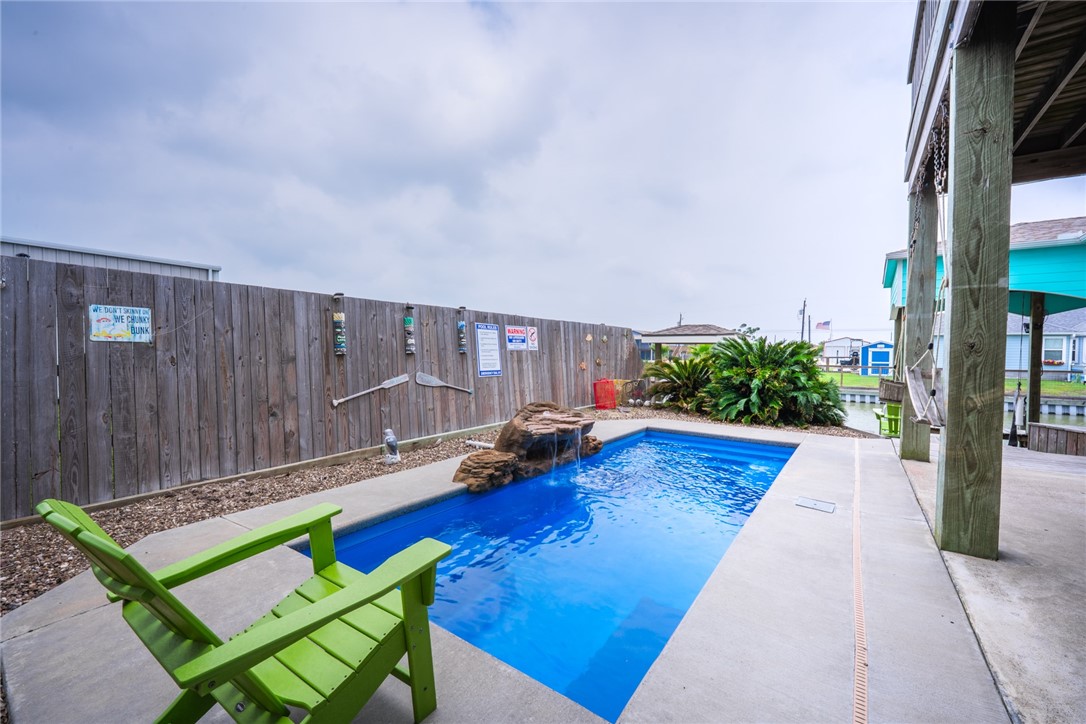 109 Copano Cove Road Rockport, TX 78382 - Photo 27 of 32