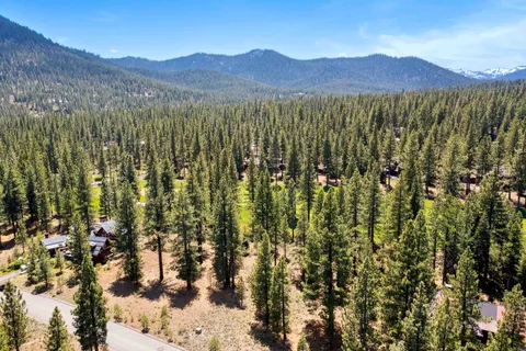 $695,000 | 8201 Lahontan Drive, Truckee, CA 96161