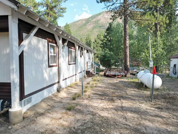 $248,500 | 8395 Highway 21, Lowman, ID 83637