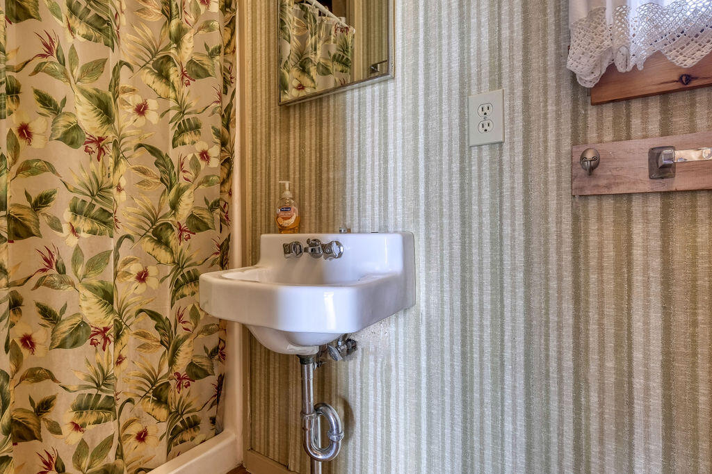 94 Green Head Road Stonington, ME 04681 - Photo 27 of 35 94GreenHead-26