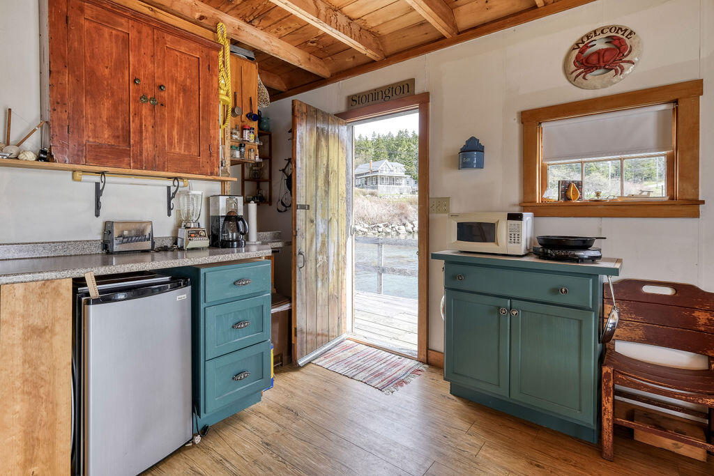 94 Green Head Road Stonington, ME 04681 - Photo 29 of 35 94GreenHead-28