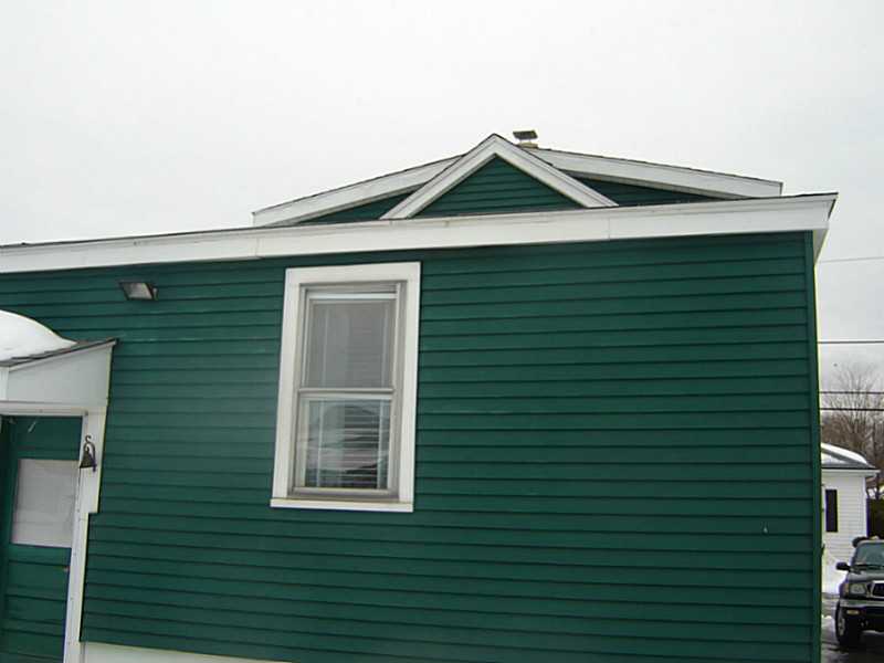 111 Rosemere Road Pawtucket, RI 02861 - Photo 3 of 8 Exterior Back.
