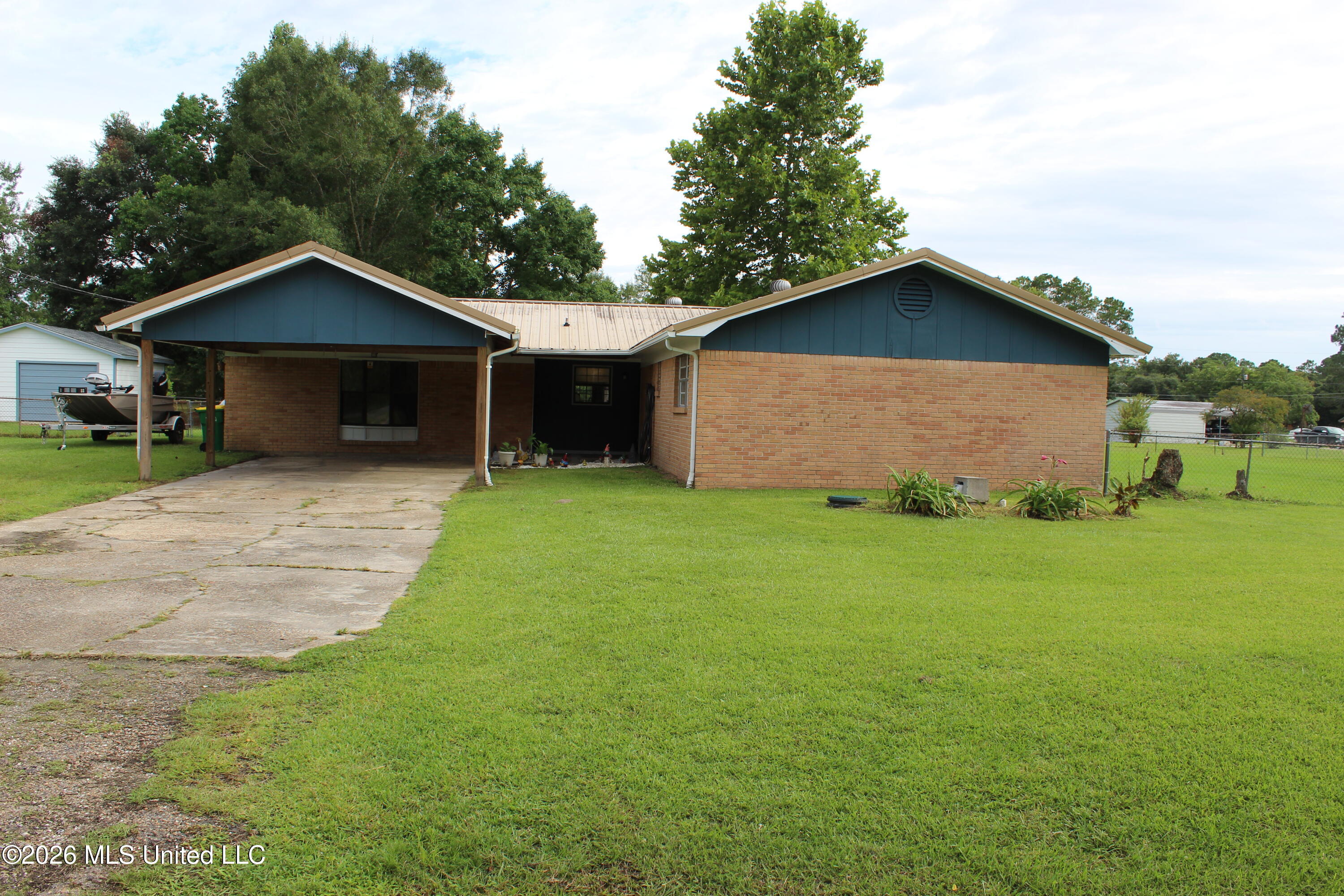 8517 Greenfields Road Moss Point, MS 39562 - Photo 10 of 53 IMG_1243