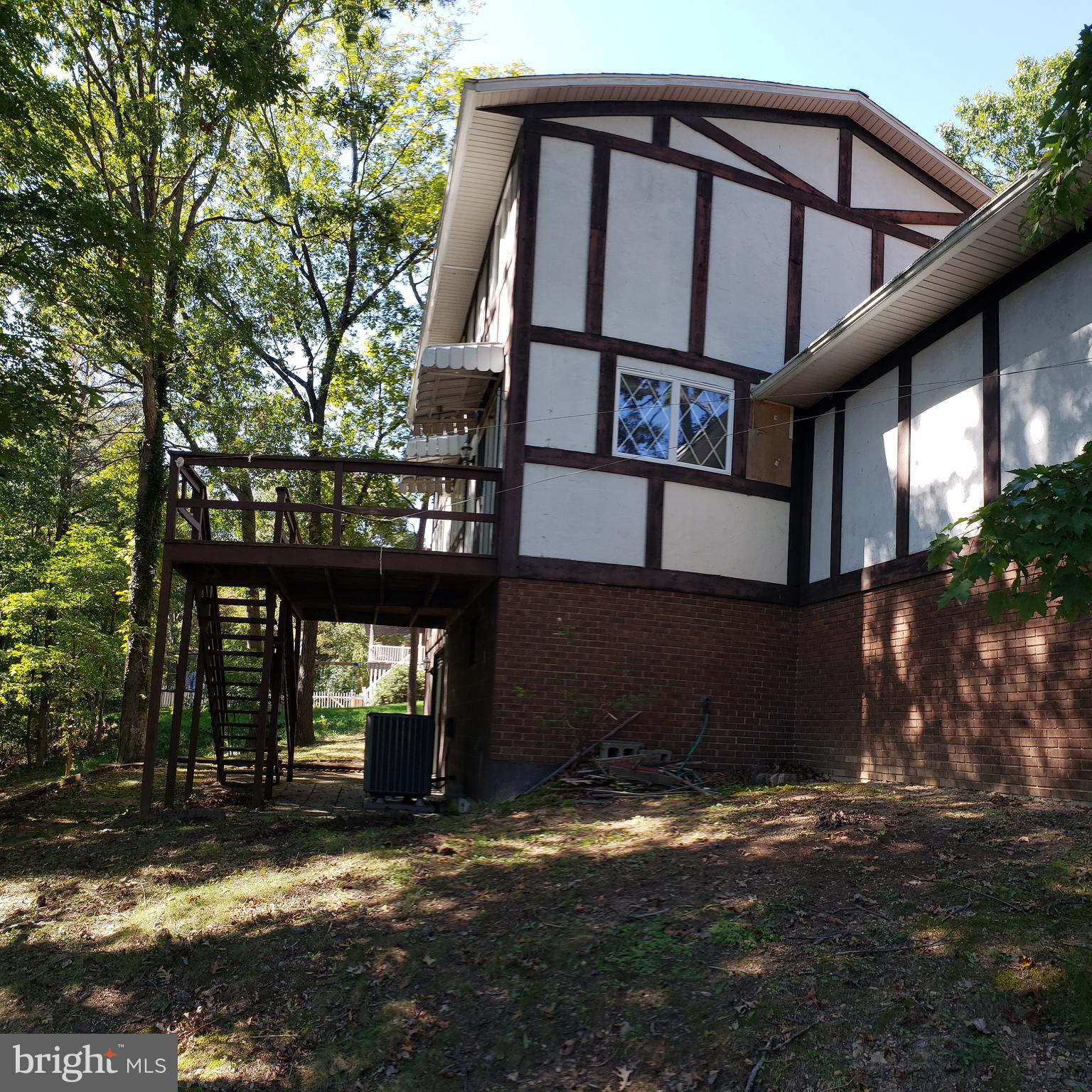 14506 Viewcrest Road Southwest Cumberland, MD 21502 - Photo 3 of 29
