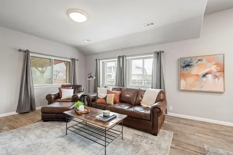 $425,000 | 505 Lucas Lane, Lavon, TX 75166