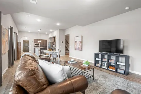 $425,000 | 505 Lucas Lane, Lavon, TX 75166