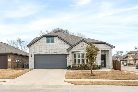 $425,000 | 505 Lucas Lane, Lavon, TX 75166