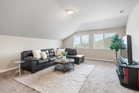 $425,000 | 505 Lucas Lane, Lavon, TX 75166