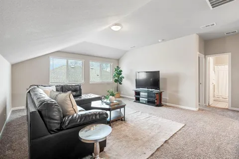 $425,000 | 505 Lucas Lane, Lavon, TX 75166