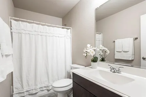 $425,000 | 505 Lucas Lane, Lavon, TX 75166