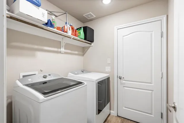 $425,000 | 505 Lucas Lane, Lavon, TX 75166