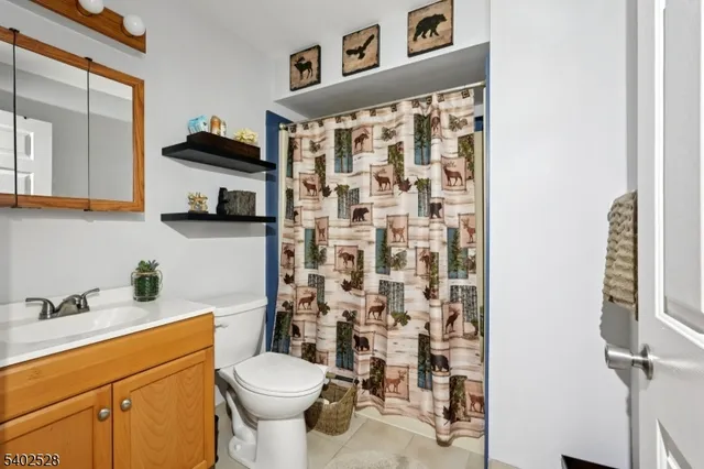 $325,000 | 15 Lakeview Terrace, Sussex, NJ 07461