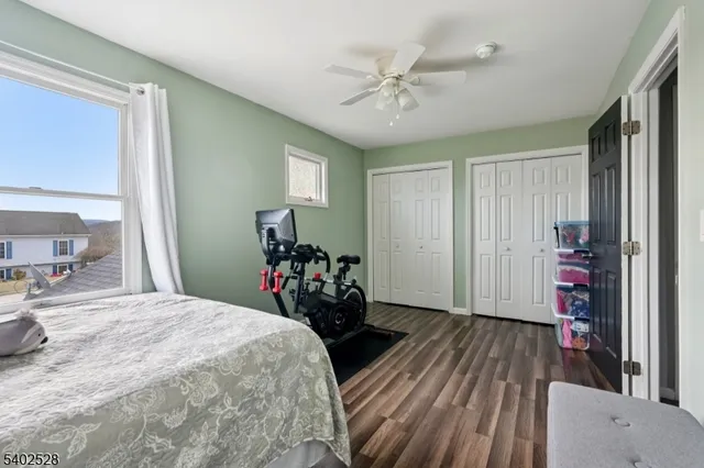 $325,000 | 15 Lakeview Terrace, Sussex, NJ 07461