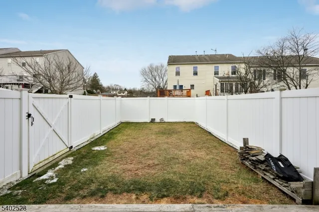 $325,000 | 15 Lakeview Terrace, Sussex, NJ 07461