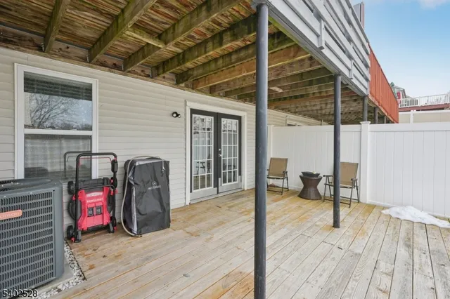 $325,000 | 15 Lakeview Terrace, Sussex, NJ 07461