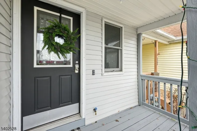 $325,000 | 15 Lakeview Terrace, Sussex, NJ 07461