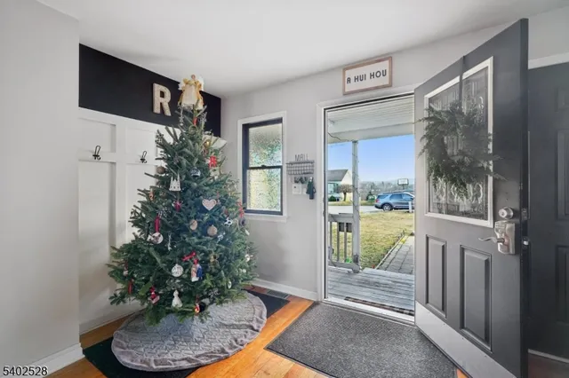 $325,000 | 15 Lakeview Terrace, Sussex, NJ 07461