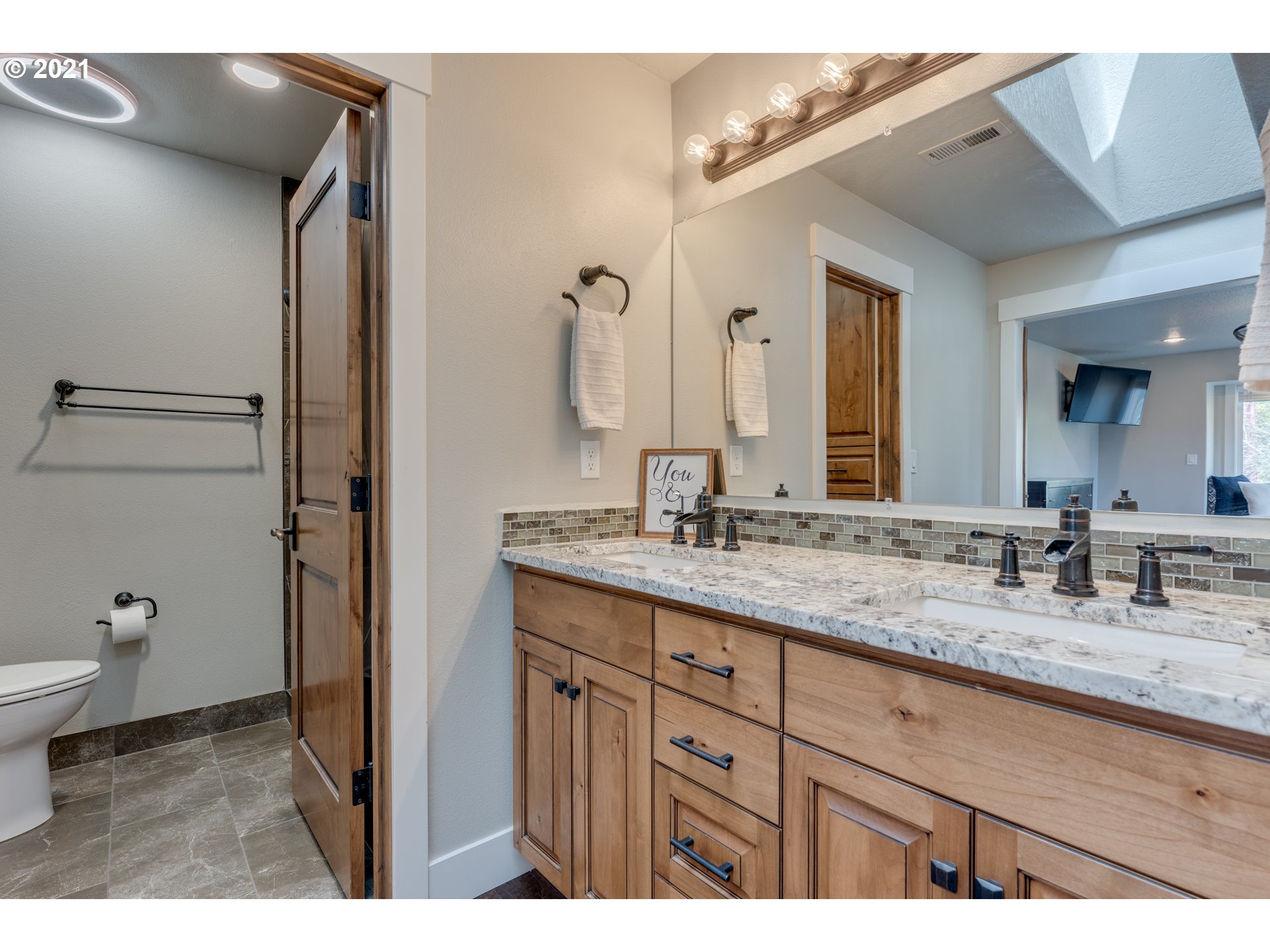2486 Debok Road West Linn, OR 97068 - Photo 18 of 32 Bathroom, Attached